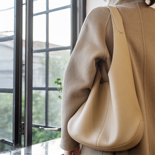包包女2022新款时尚水桶包慵懒风大容量托特包高级感腋下单肩包